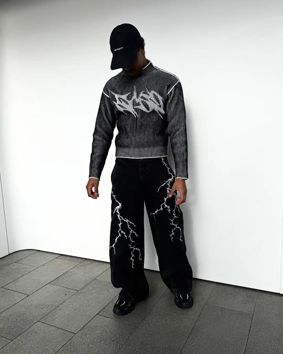 "RAVEN" Knit